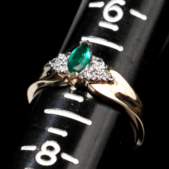 10k Emerald  Ring SOLID Yellow Gold Marquis - Picture 9 of 10